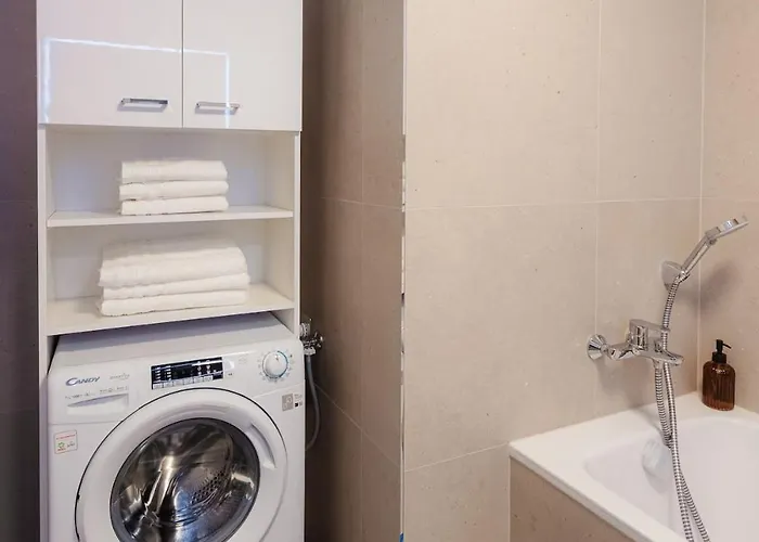 Metropolis Downtown Garage Parking Apartman Pozsony