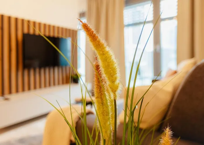 Metropolis Downtown Garage Parking Apartman *