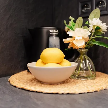 Metropolis Downtown Garage Parking Bratysława