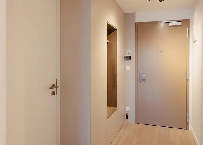 Apartament Metropolis Downtown Garage Parking *