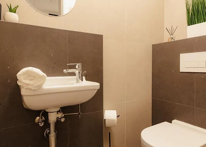 Metropolis Downtown Garage Parking Lejlighed